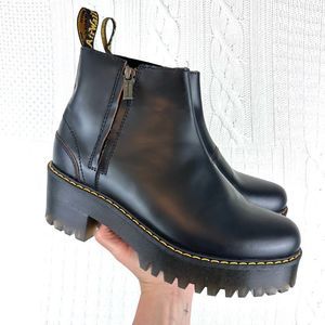 Dr. Martens Rometty Black Platform NIB Chelsea Boots size 10